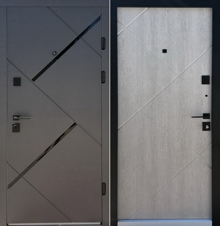 Вхідні двері в квартиру тип 2.24